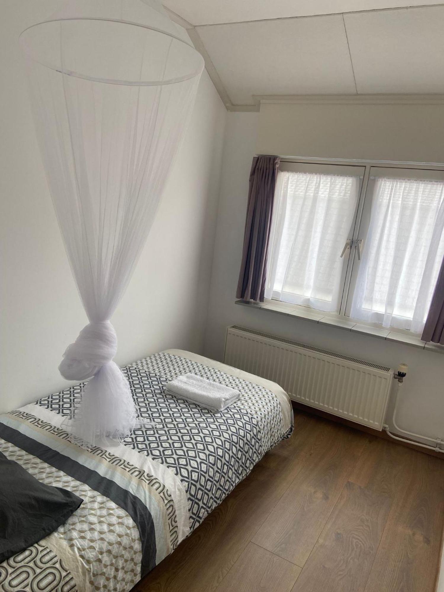 Aangename En Zeer Rustig Gelegen Vakantiewoning Westdorpe Экстерьер фото